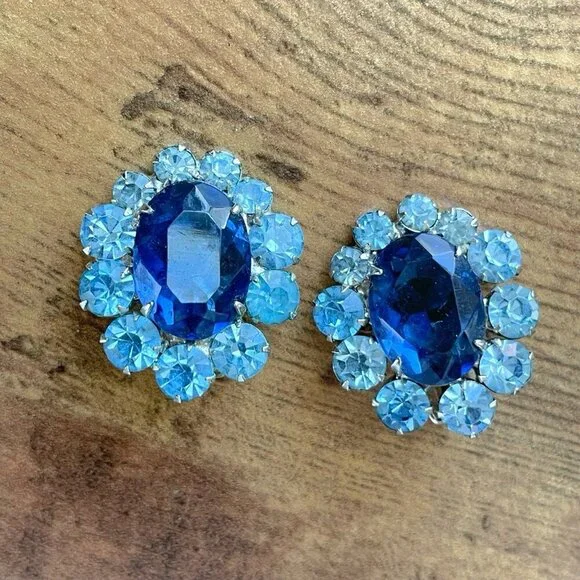 Vintage 1950s Blue Rhinestone Earrings Clip On Bridal Statement Costume Jewelry - Picture 6 of 15